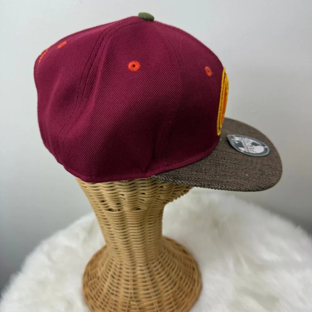 Premier Fits L Logo Maroon Snapback Hat - New